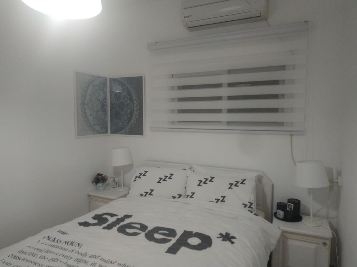 Akhva Accommodation Unit-אחווה יחידת אירוח Арад Экстерьер фото